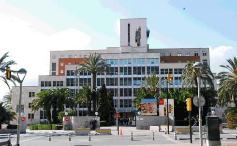 La junta de personal del Joan XXIII exige abrir la unidad cardíaca las 24 horas La junta de personal del Joan XXIII exige abrir la unidad cardíaca las 24 horas