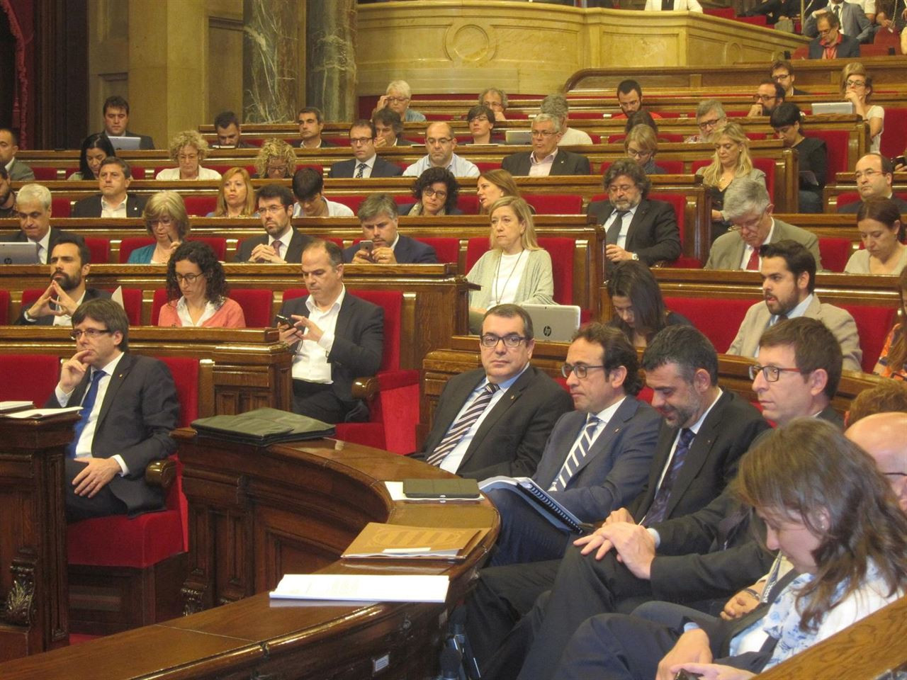 Parlament 3