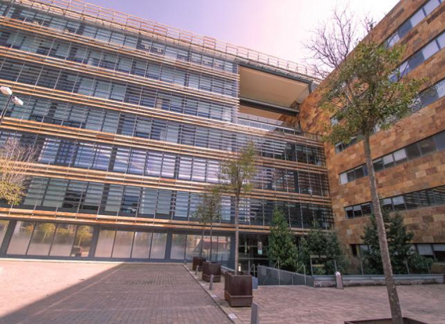 Antigua sede de Vodafone que será ahora la del Banco Sabadell