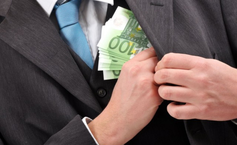 Eurobarómetro: el 90% de los españoles rechaza dar favores a cambio de dinero, pese a la percepción generalizada de corrupción en la UE