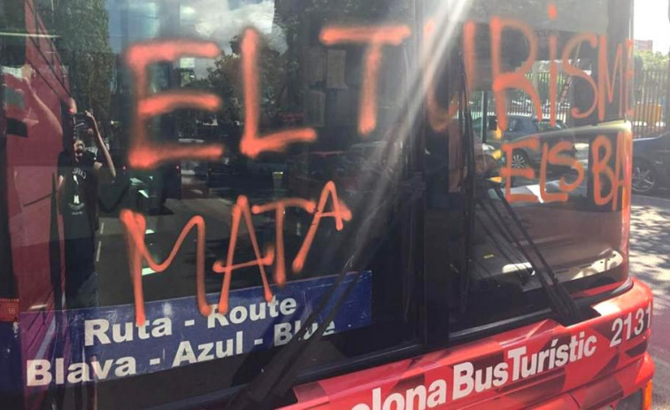 Los hoteles también sufren las acciones vandálicas contra el modelo turístico