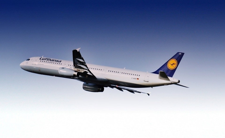Lufthansa invertirá 1.500 millones en la compra de la mayor parte de Air Berlin