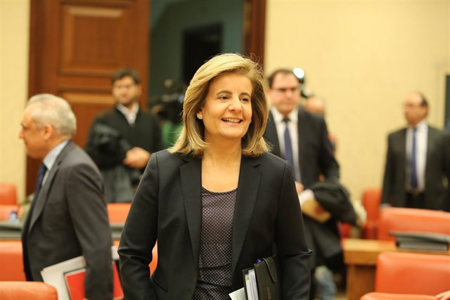 El Gobierno pedirá un préstamo para abonar las pensiones y la paga extra de diciembre