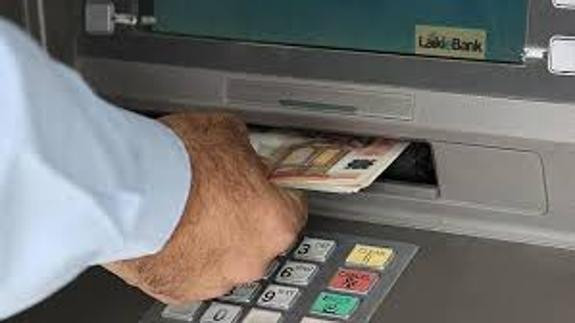 Cajero banco