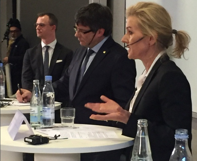 Profesora puigdemont copenhague