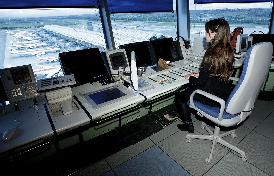 Controladores aereos usca huelga controladores