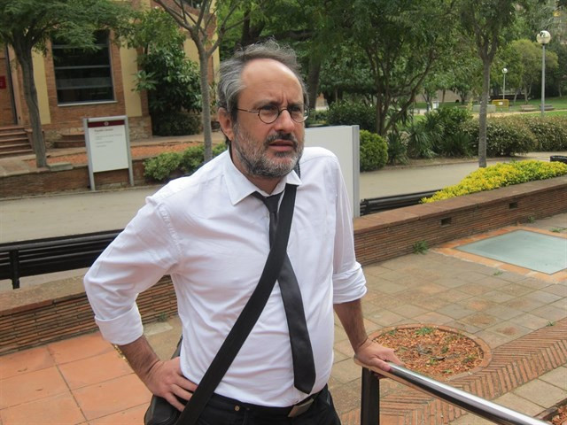 Antonio Baños presenta candidatura para la dirección de la ANC