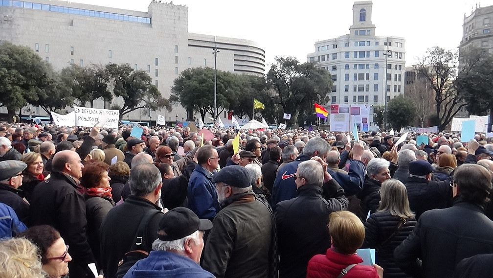 Marea pensionista plaza Catalunya 2