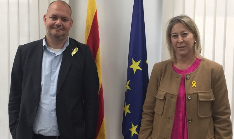 Neus munte carles agustí pdecat primarias barcelona