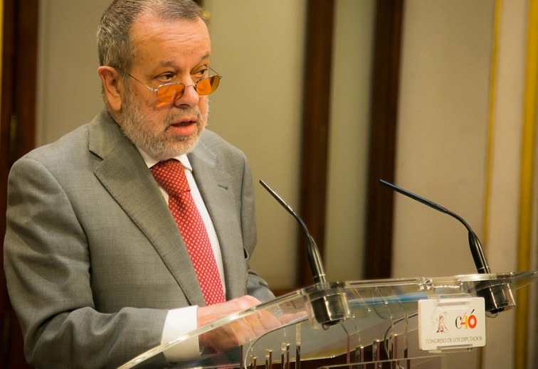 Quejas por falta de centros acreditados para aprender español en Catalunya