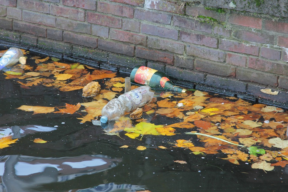 Agua contaminada