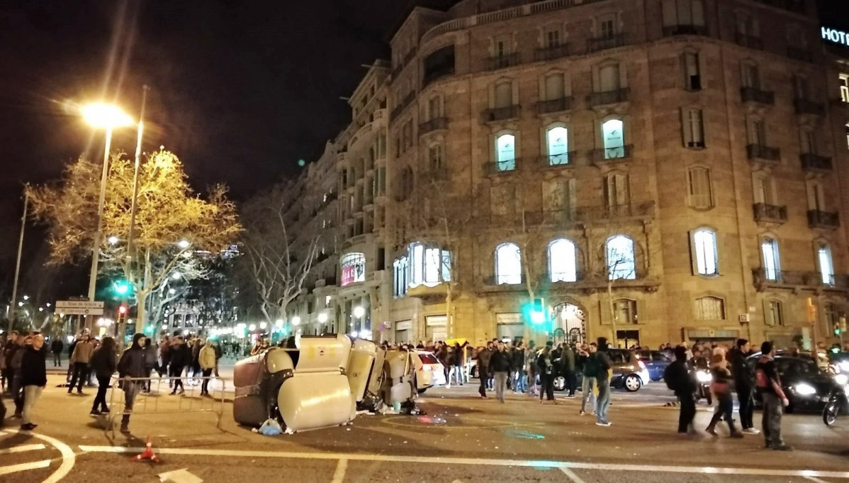 Disturbios en Diagonal Paseo de Gràcia