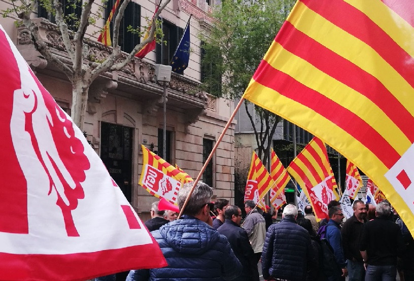 Manifestación policía local mossos jubilación anticipada delegación gobierno barcelona 06042018
