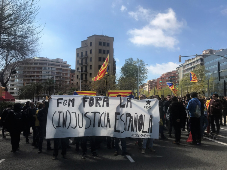 Detienen a tres integrantes de los CDR por asaltar la Subdelegación del Gobierno en Lleida