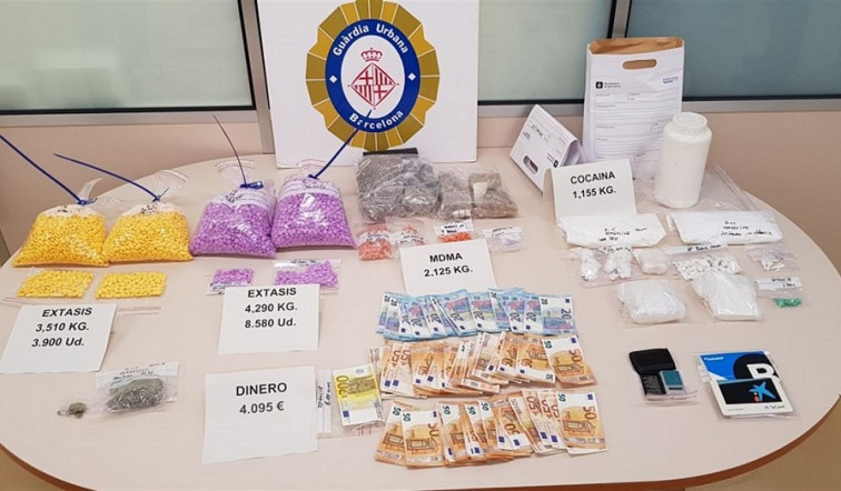 Tres detenidos en un narcopiso de la Barceloneta