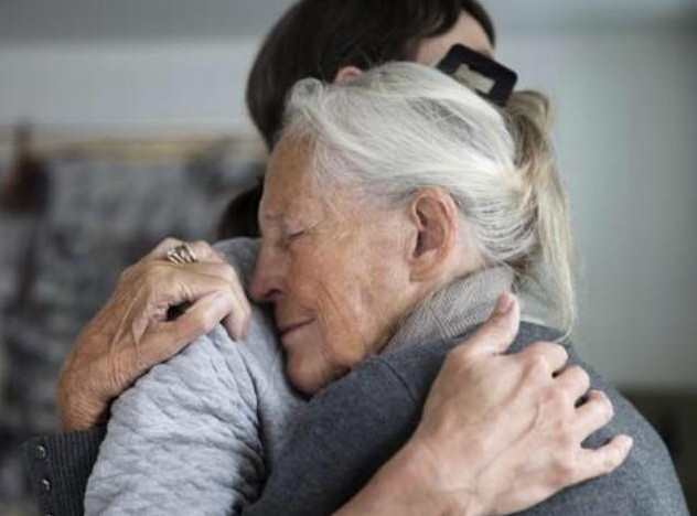 Un bebé robado encuentra a su madre biológica 54 años después