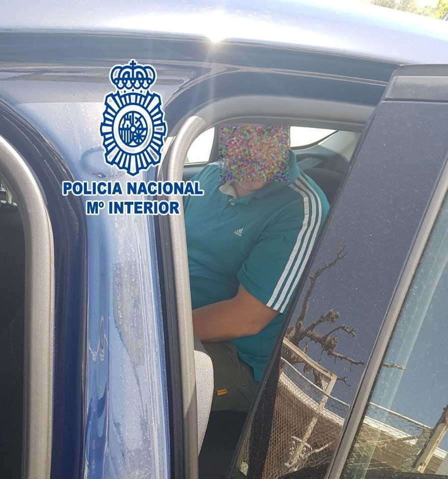 Detenido argentino en llançà por abusar de su hijo
