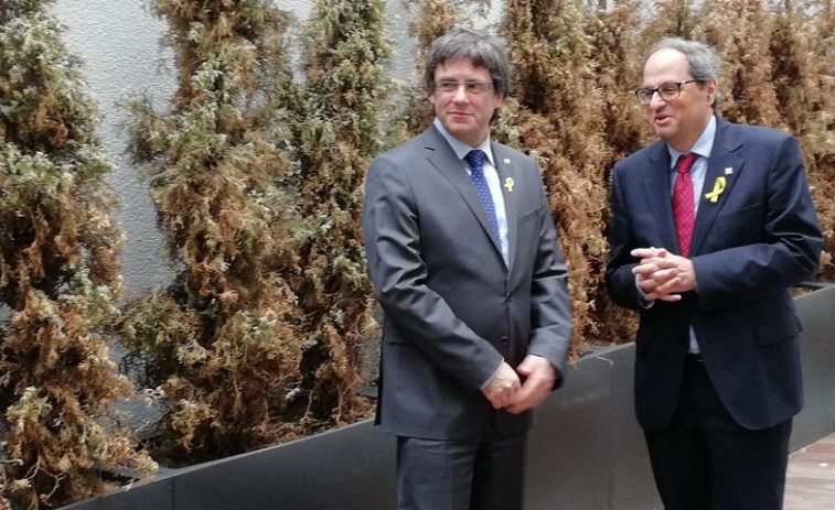Puigdemont recula y apuesta por cuatro años de mandato de Torra