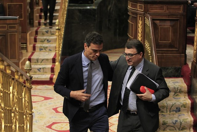 Pedro Sánchez y Aitor Esteban