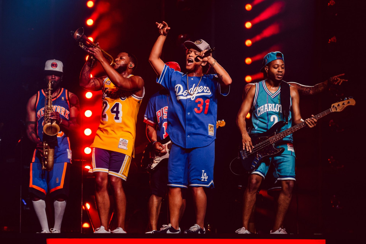 Bruno mars estadi olímpic