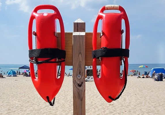 Muere ahogado un hombre de 54 años en una playa de Vilanova i la Geltrú
