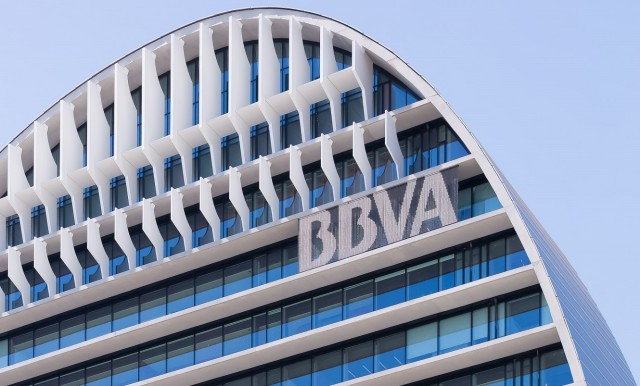 ​BBVA no permite operaciones en efectivo en ventanilla en algunas sucursales