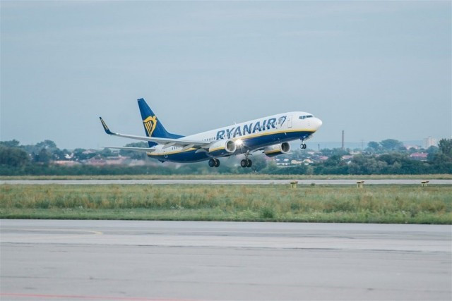 Ryanair 2 1