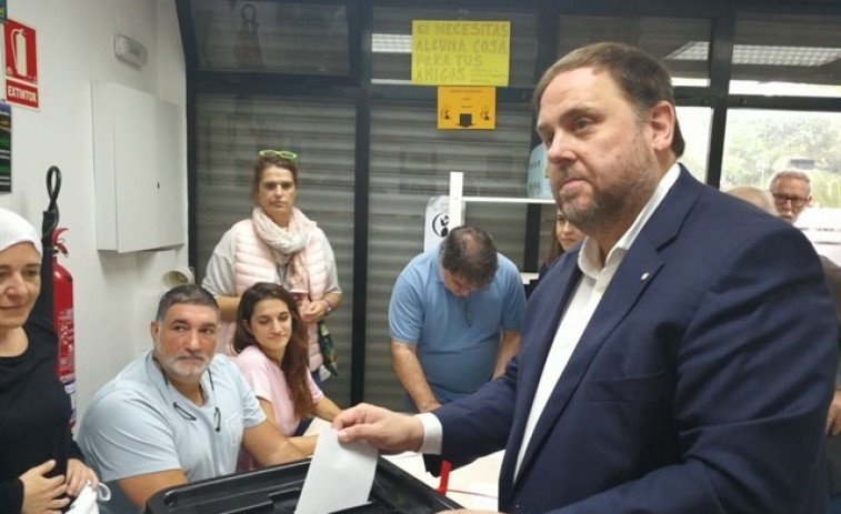 Toda la distribución del material electoral para el 1-O en el 'pen drive' de un cargo de Junqueras