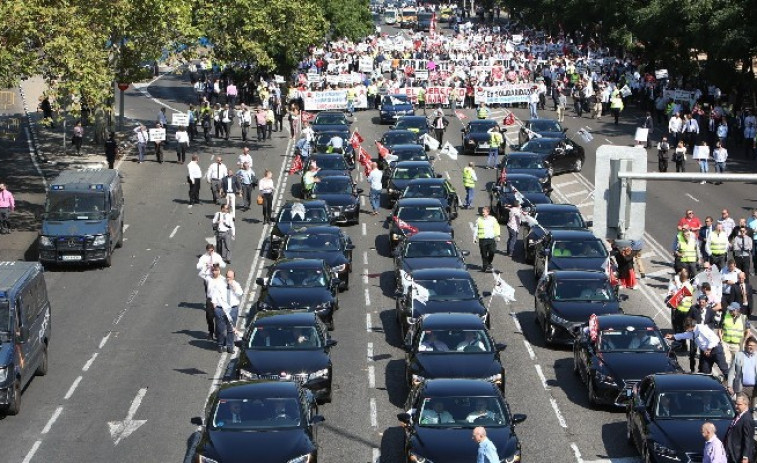 Fomento abre un plazo de tres meses para que las VTC presenten reclamaciones al Decreto