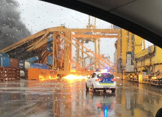 Incendio Puerto Barcelona