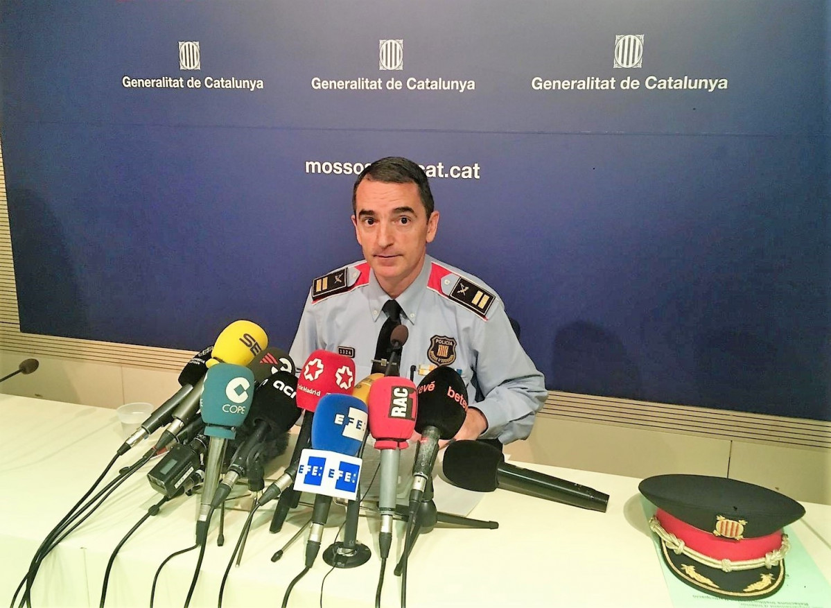 Mossos ave