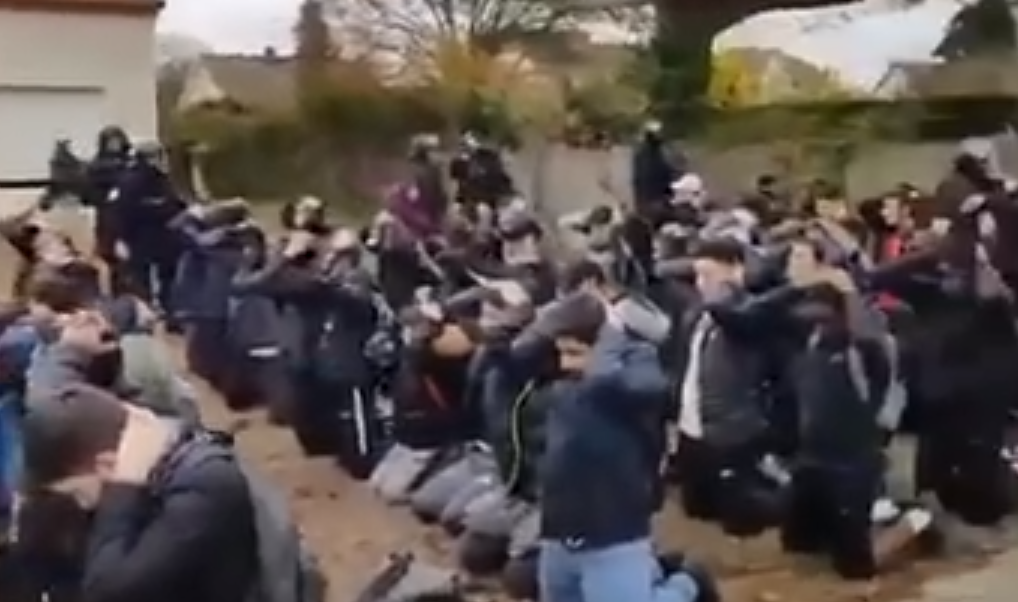Estudiantes detenidos francia