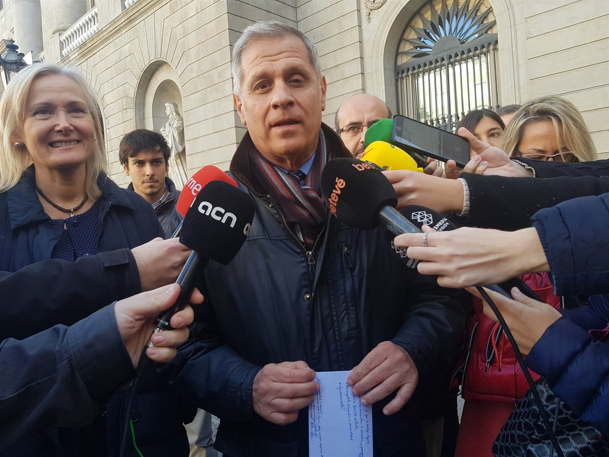 Alberto Fernández deja el Ayuntamiento de Barcelona