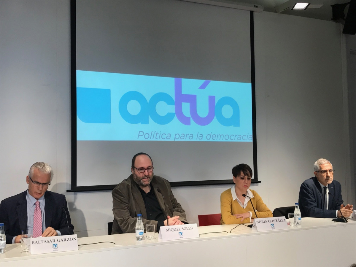 Llamazares actúa partido
