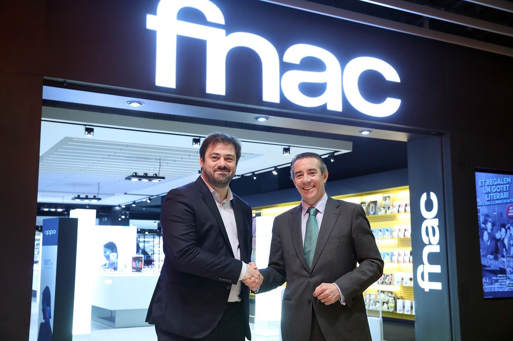 EuropaPress 1975842 Enrique Martínez director general del Grupo Fnac Darty y Juan Antonio Alcaraz director general de CaixaBank