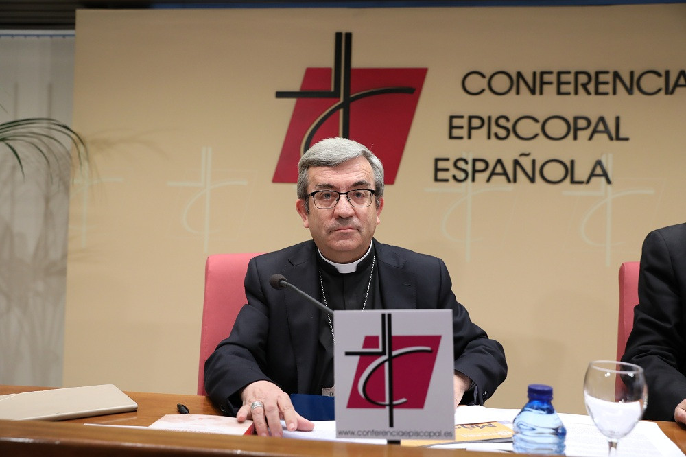 Luis J Argüello en rueda de prensa de la Oficina de Información de la Conferencia Episcopal Española (CEE)