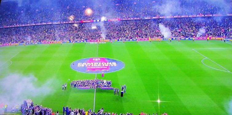 ​El FC Barcelona se proclama campeón de La Liga tras ganar por la mínima