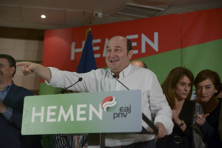 Triplete del PNV en Bilbao, San Sebastián y Vitoria