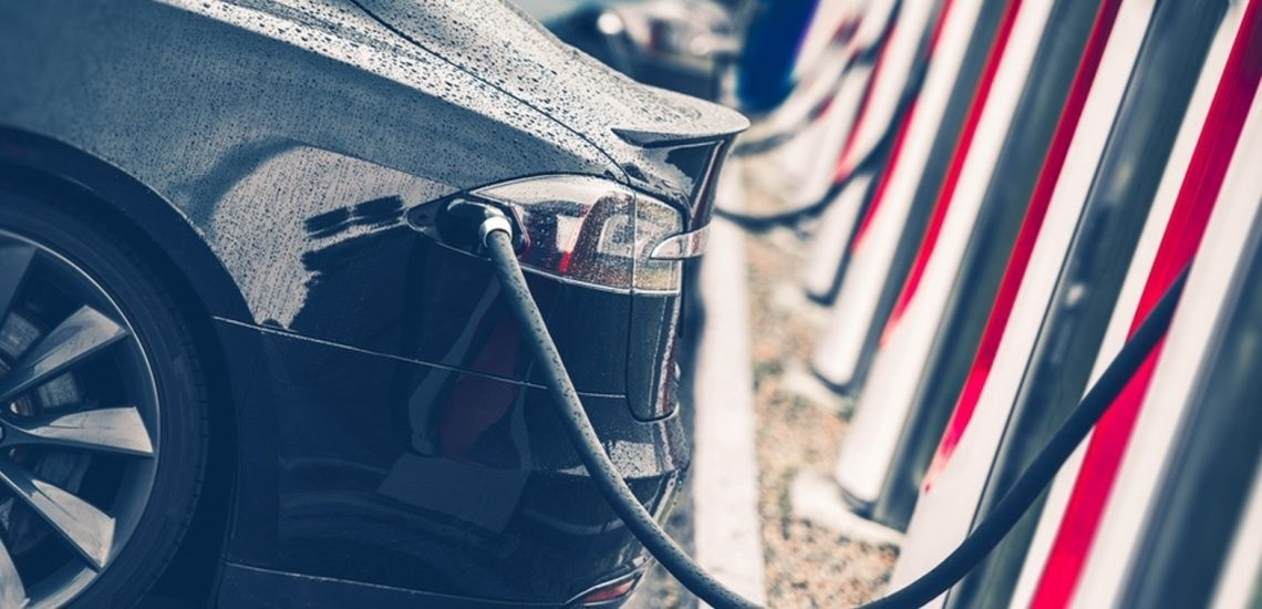 Carga de un coche eléctrico