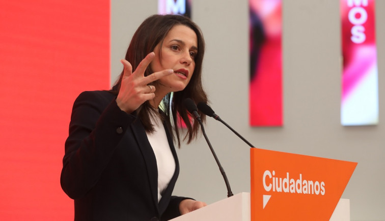 Arrimadas se postula para suceder a Rivera