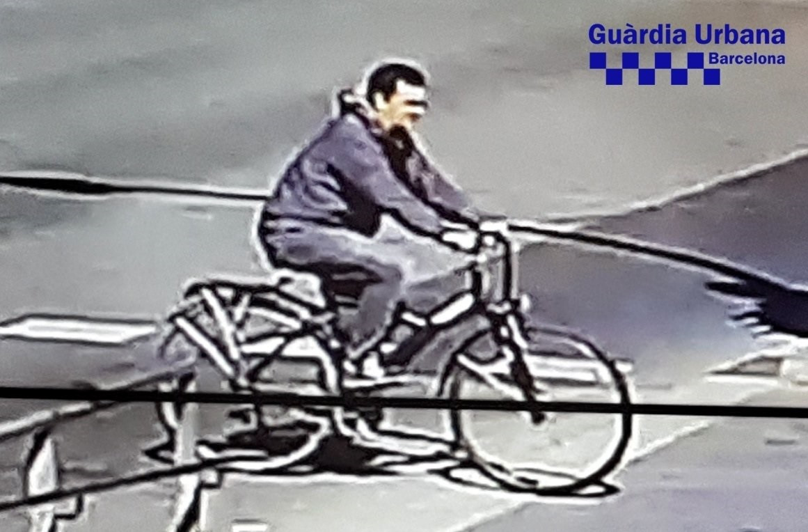 Ciclista que presuntamente atropelló a una persona