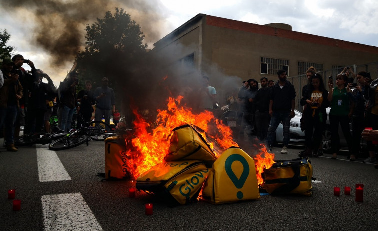 UGT lleva ante los tribunales a Glovo para investigar la muerte de su repartidor