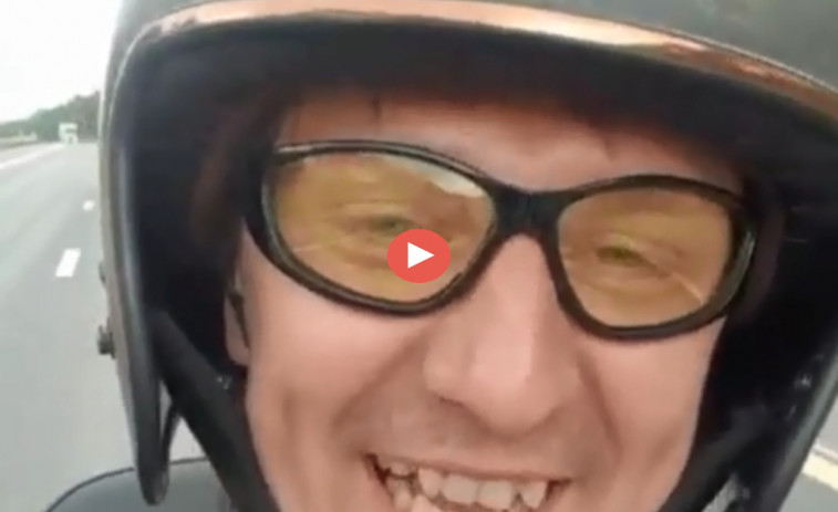 ​Youtuber muere después de grabarse conduciendo una moto con los pies