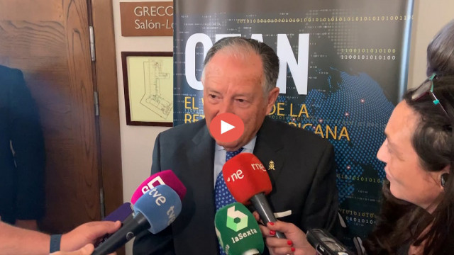 El director del CNI cesa sin sustituto hasta que haya Gobierno