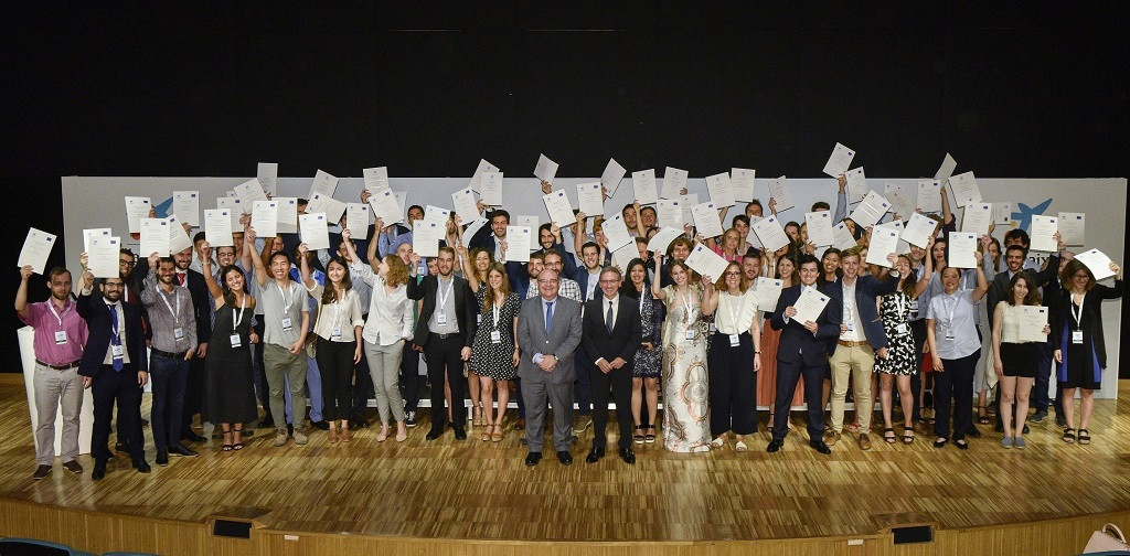 Entrega de becas de La Caixa, con Jaume Giró y José Manuel Pingarrón