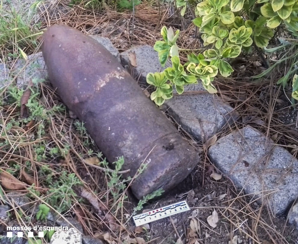 Explosivo en dos rius