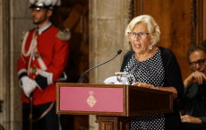 Carmena lanza un canto de amor a Barcelona en su pregón de la Mercè