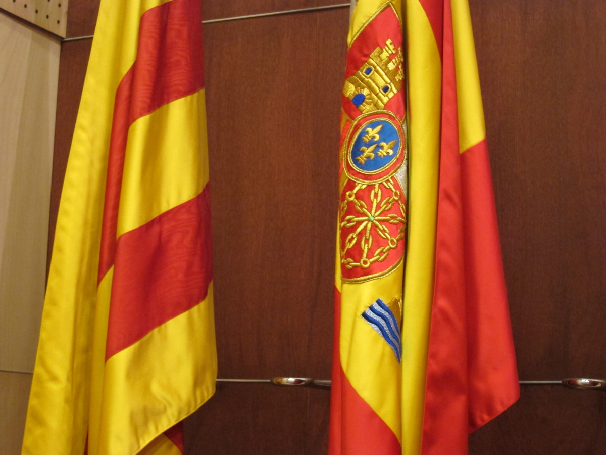 Bandera Catalana Y Española, Senyera, Independencia
