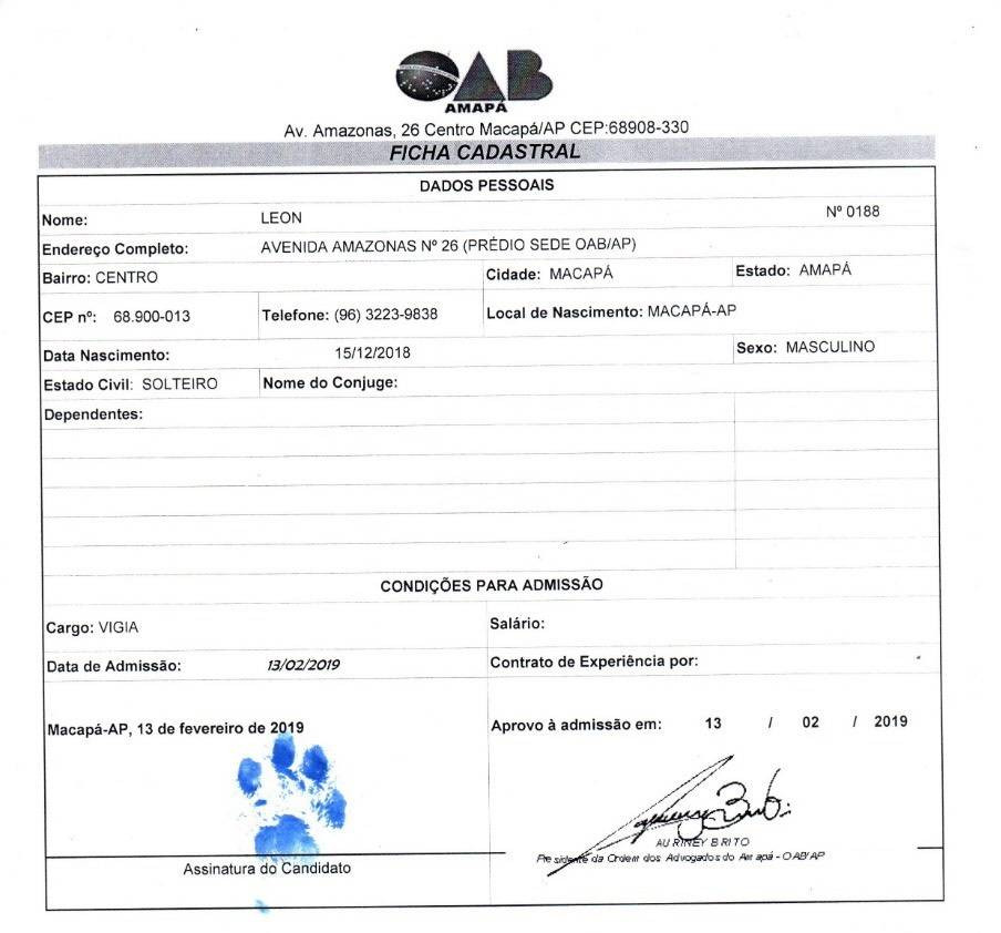 Ficha de contrataciu00f3n del gato Leu00f3n como abogado