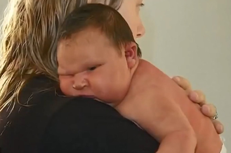 Mujer dio a luz a un bebu00e9 que pesaba 6 kilos